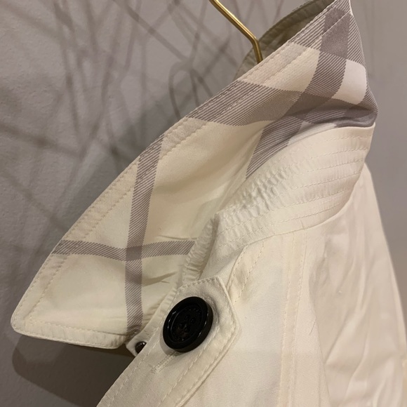 ✨✨SOLD!!!✨✨ Burberry Maythorne Blouson Silk Trench - Picture 5 of 8